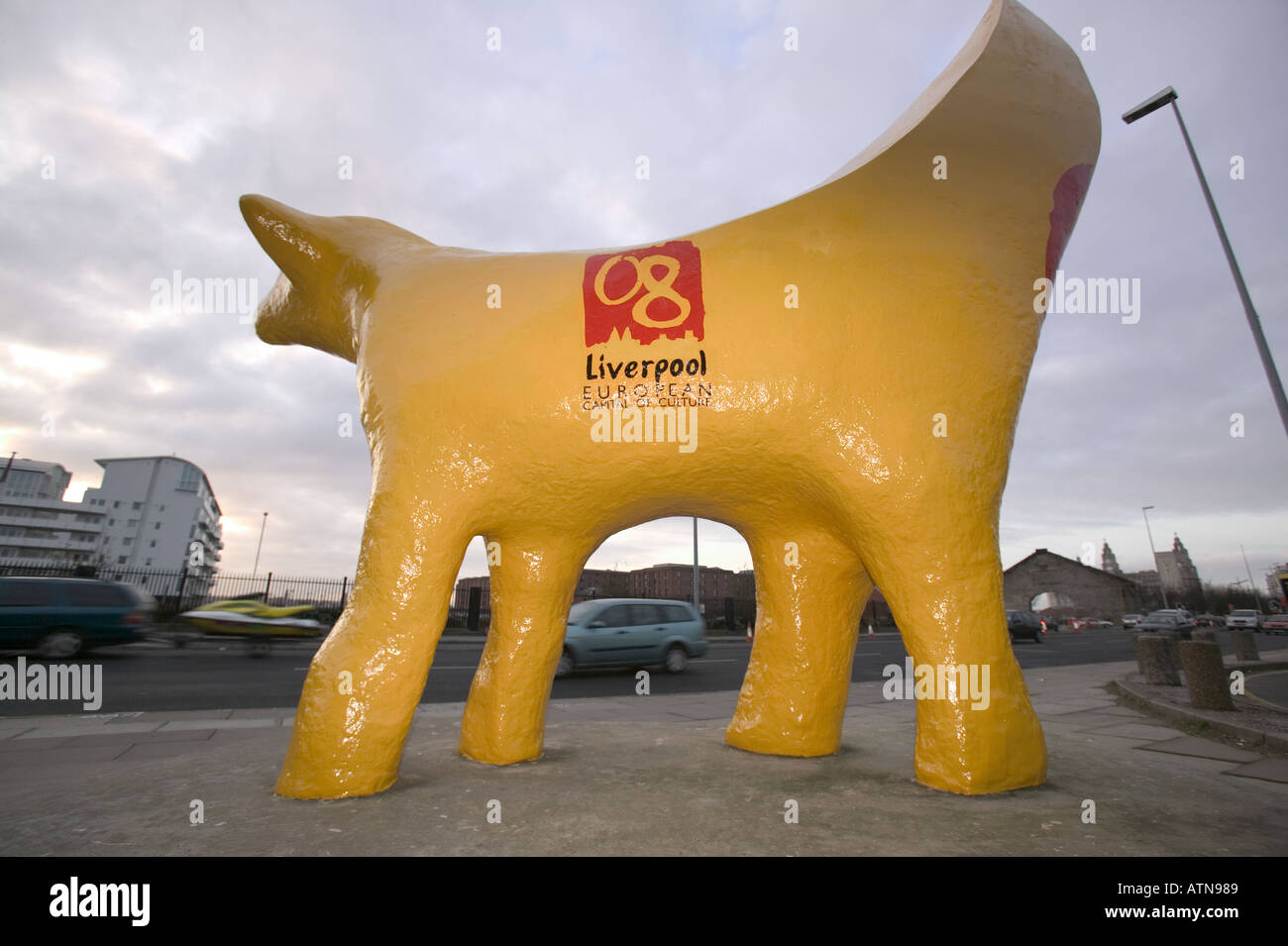 Big Banana agnello scultura Liverpool Foto Stock