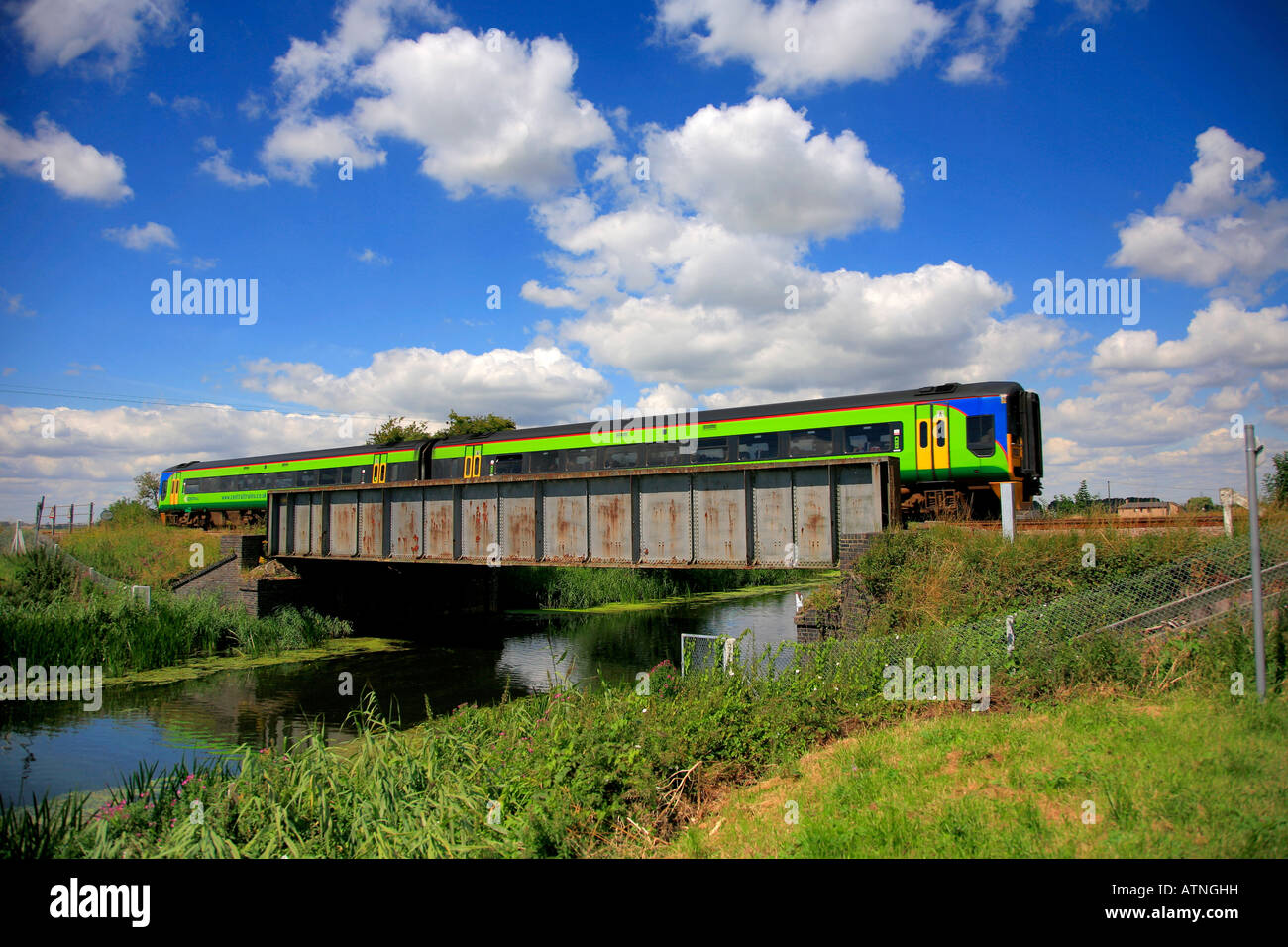 Treni centrale 158 diesel Prickwillow treno stazione di Ely Cambridgeshire England Regno Unito Foto Stock