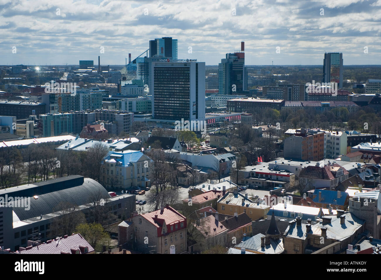 La nuova costruzione hotel ed edifici di uffici nella capitale dell'Estonia Foto Stock
