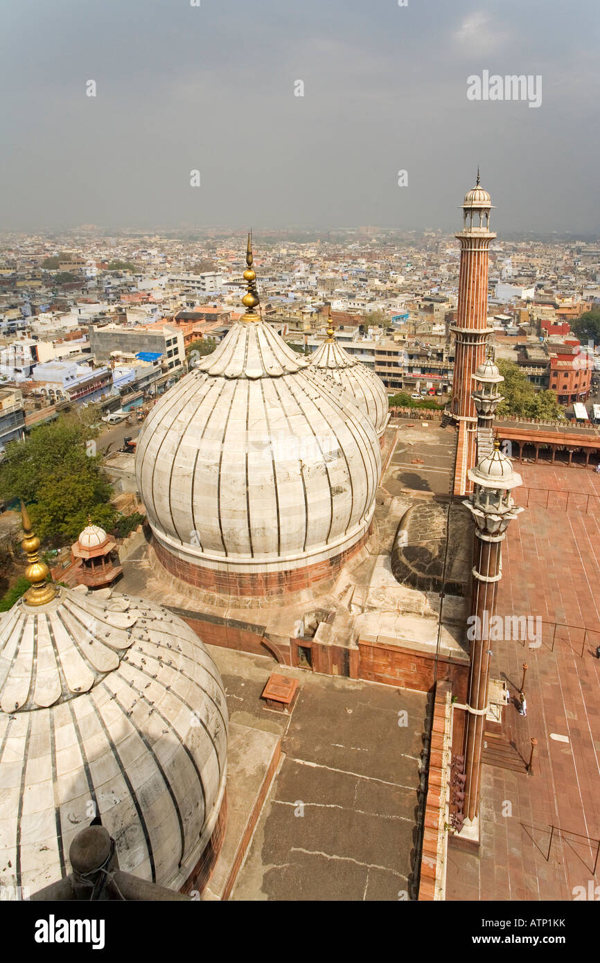 Birdseye vista della Vecchia Delhi skyline dal minareto della Jami Masjid Moschea Uttar Pradesh Delhi India del Nord Asia Foto Stock