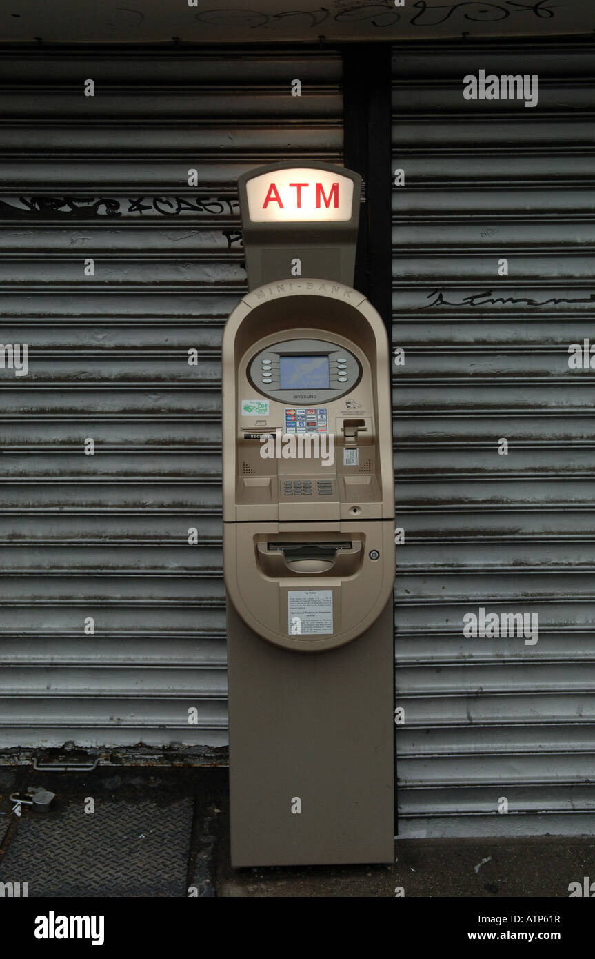 Una proprietà privata bancomat nel Lower East Side di New York City Foto Stock