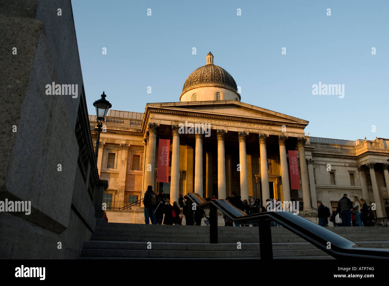 La National Gallery in Trafalgar Square, London, Regno Unito Foto Stock