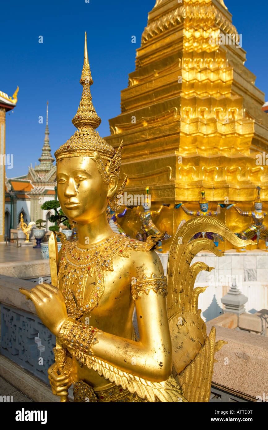 Il apsonsi in Wat Phra Kaeo tempio a Bangkok Foto Stock