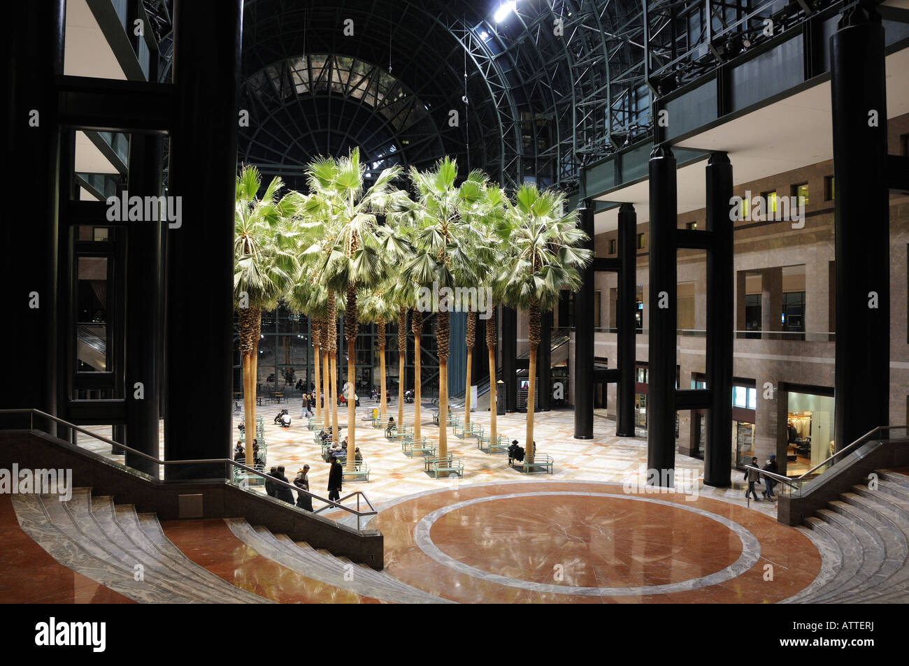 Il Winter Garden del World Financial Center di Battery Park City, un quartiere di Lower Manhattan. Foto Stock