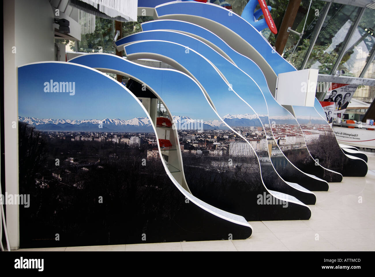 Torino Atrium per promuovere le Olimpiadi invernali del 2006 Foto Stock