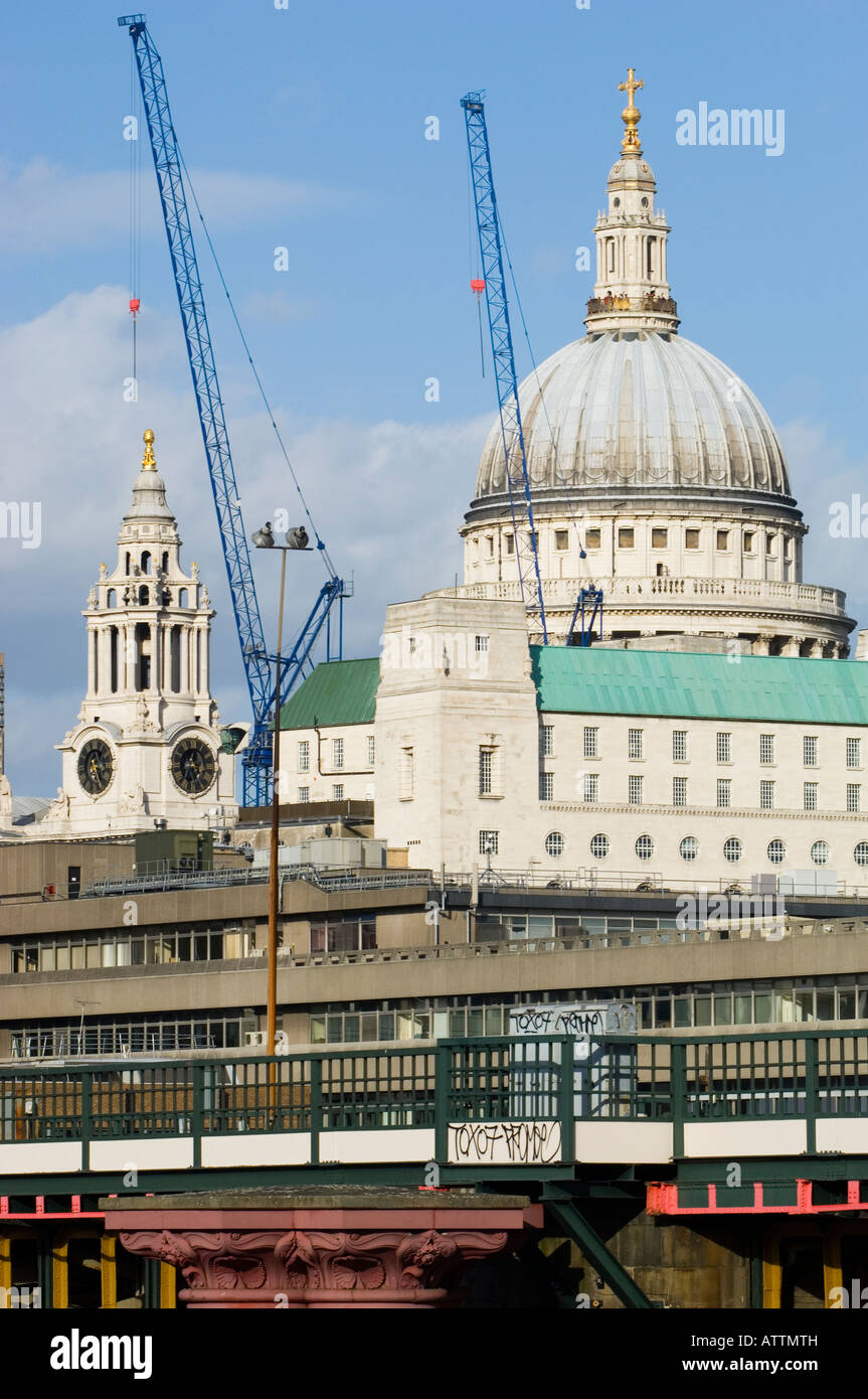 La Cattedrale di St Paul, Londra, Blackfriars bridge Foto Stock