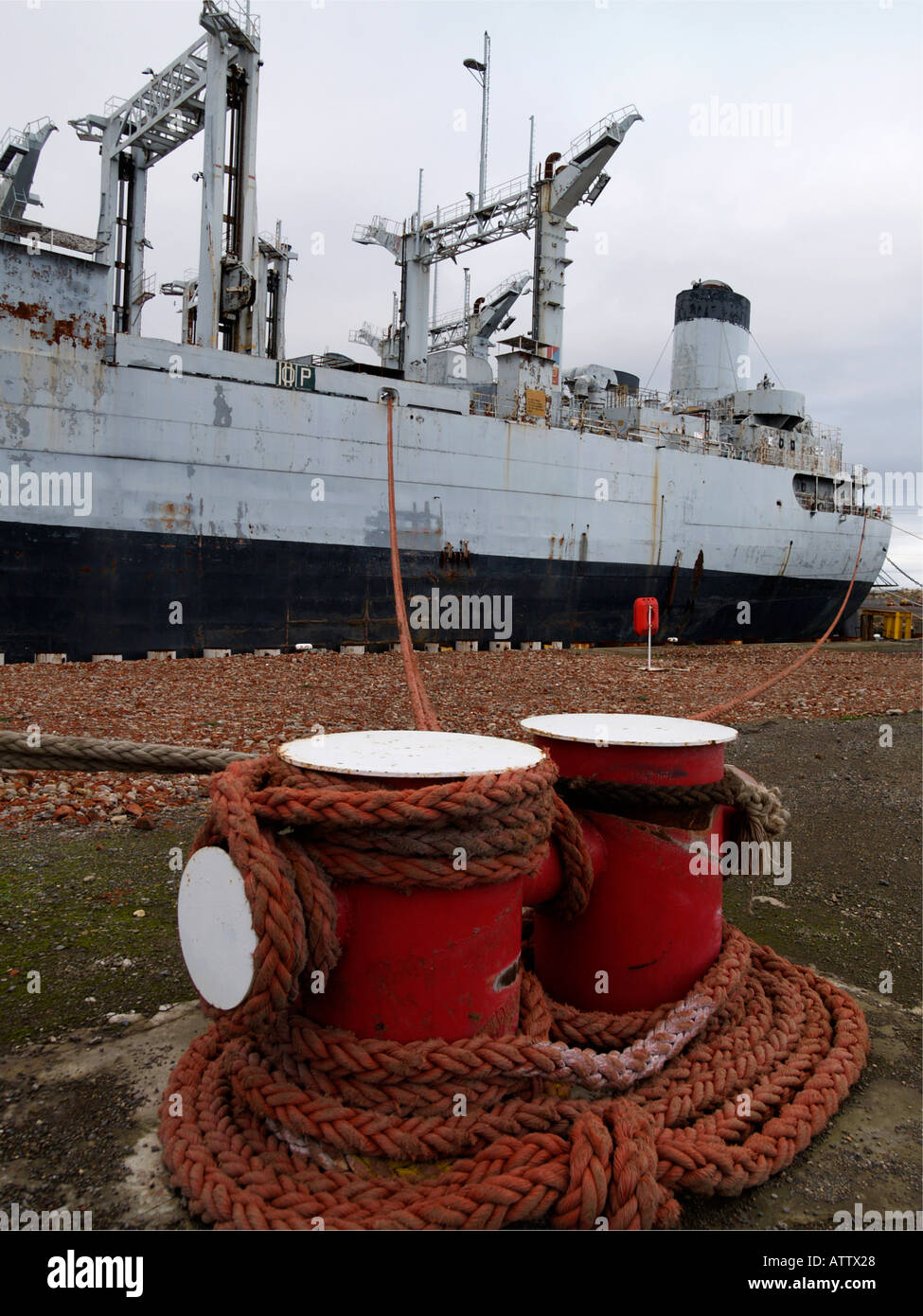 Un ex-us navy ship in attesa di demolizione presso la struttura TERRC a Hartlepool Co. Durham, Regno Unito Foto Stock