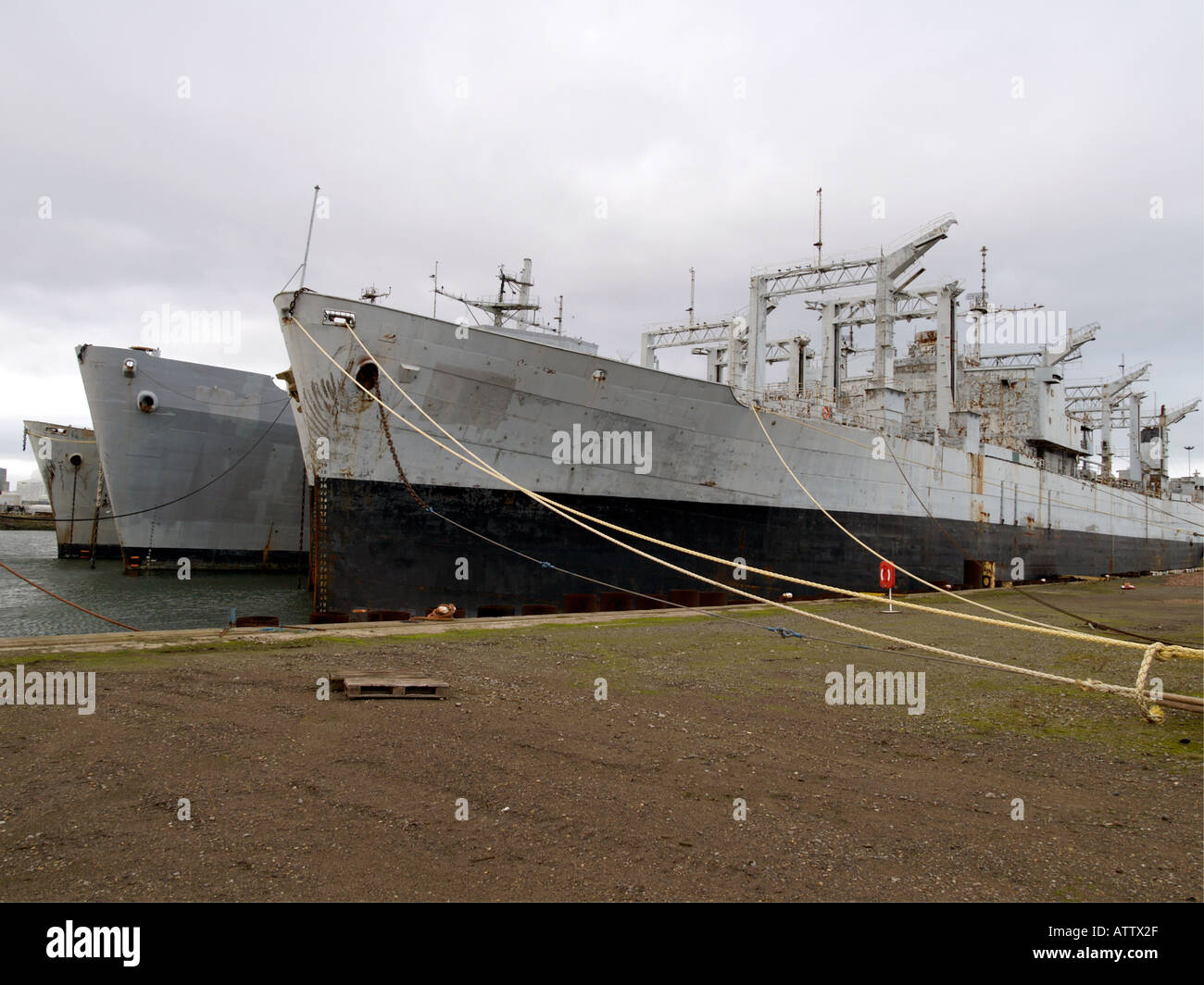 Ex US Navy navi in attesa di demolizione presso la struttura TERRC a Hartlepool Co. Durham, Regno Unito Foto Stock