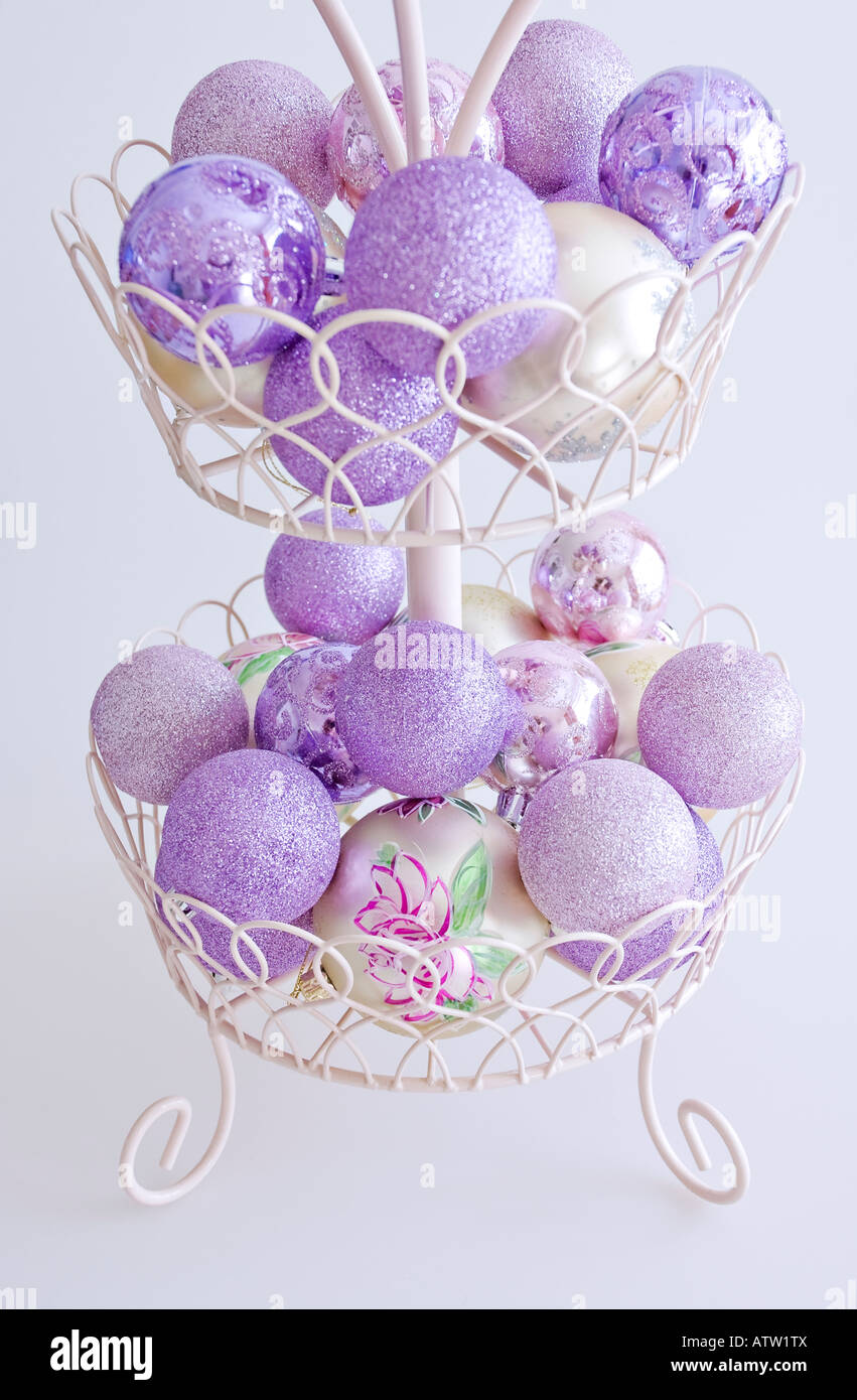 Lilla baubles di Natale Foto Stock
