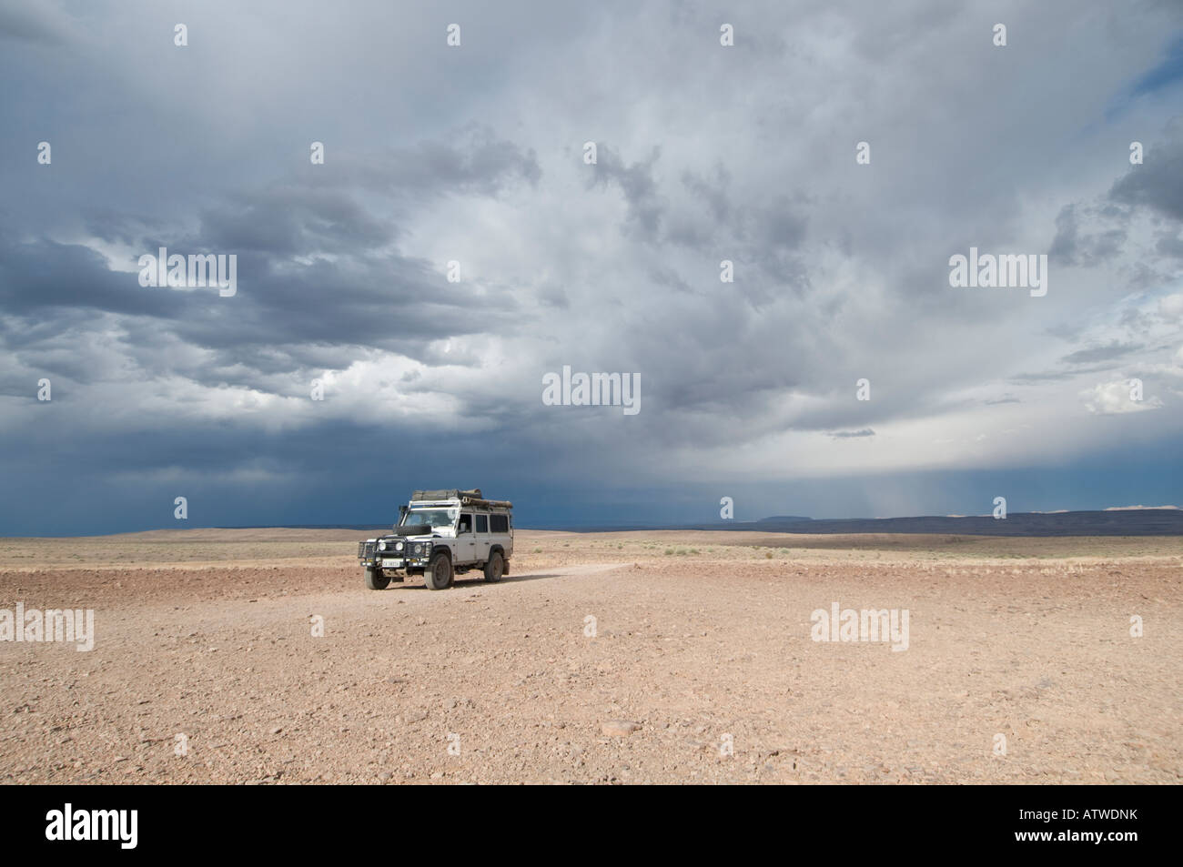 Land Rover al Fish River Canyon in Namibia Foto Stock