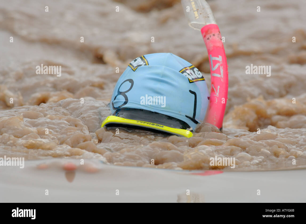 Concorrente nel mondo annuale Bog Snorkelling campionati Foto Stock