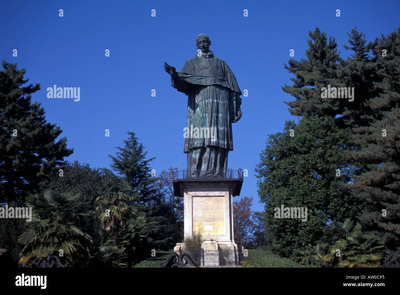 Colosso di San Carlo Borromeo Arona Piemonte Italia Foto Stock