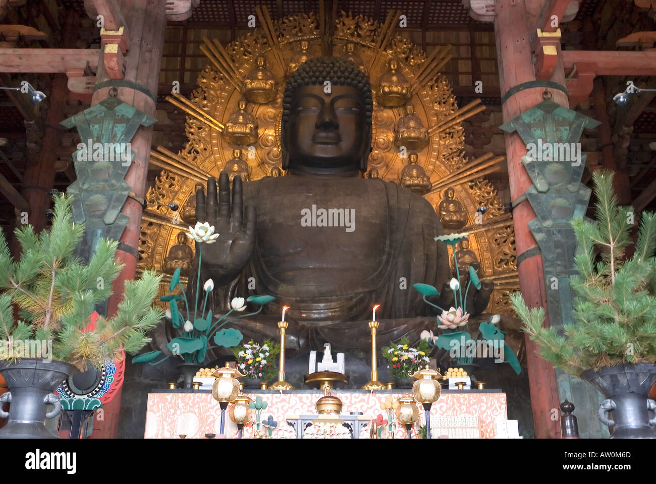 Il Grande Buddha Vairocana al tempio Todai-Ji Nara Giappone 4 Foto Stock