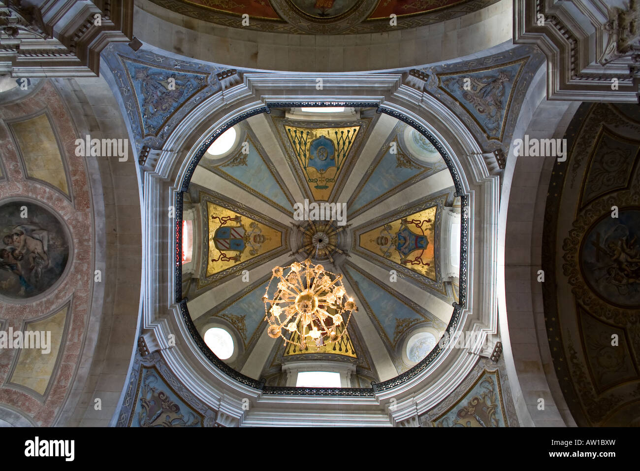 Uno Dei Santuari Mariani Più Famosi Cupola di Bom Jesus Santuario Chiesa di Braga, Portogallo. Uno dei più