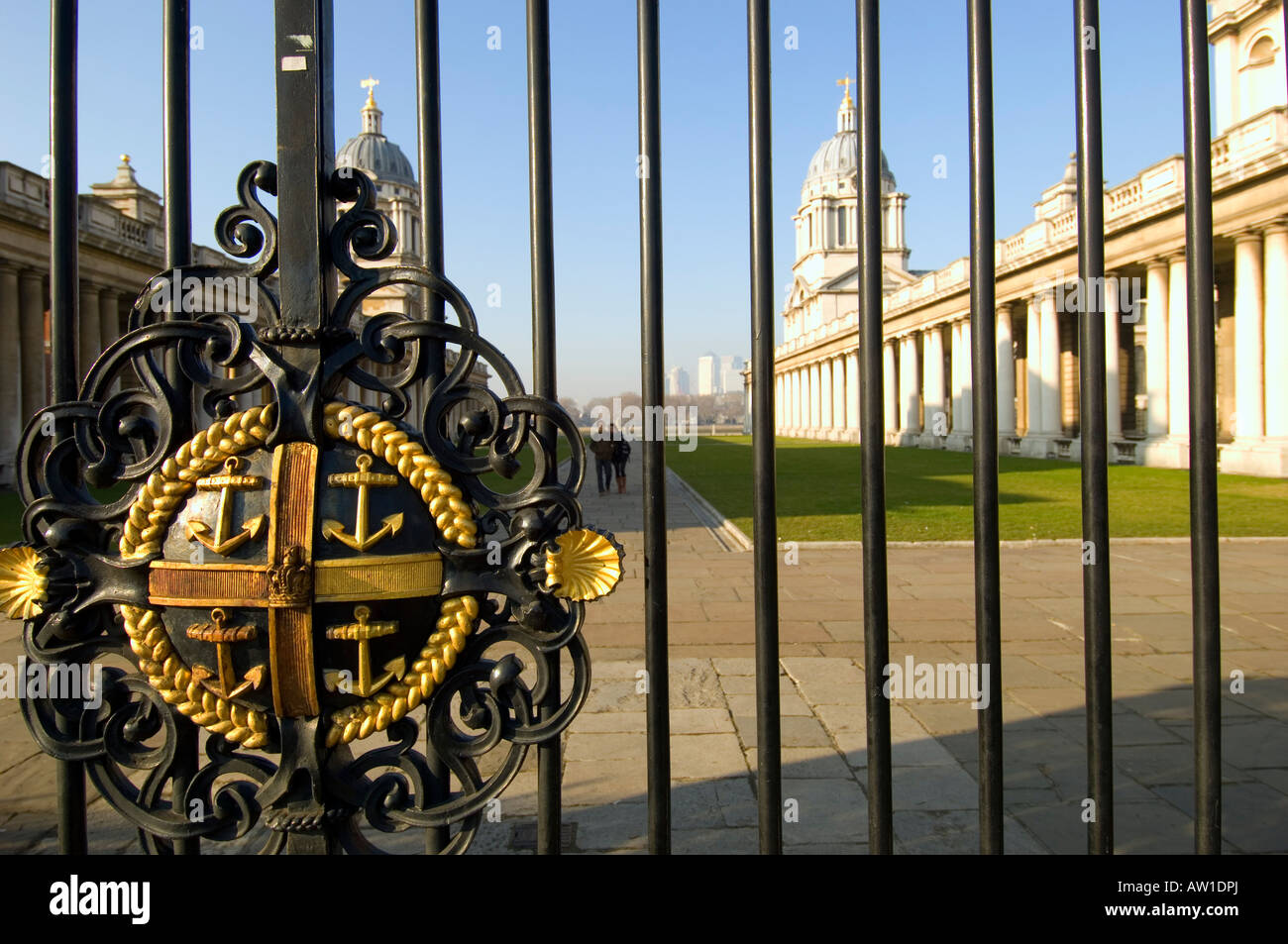 Cancello di ferro dettaglio e Royal Naval College di Greenwich SE10 London Regno Unito Foto Stock