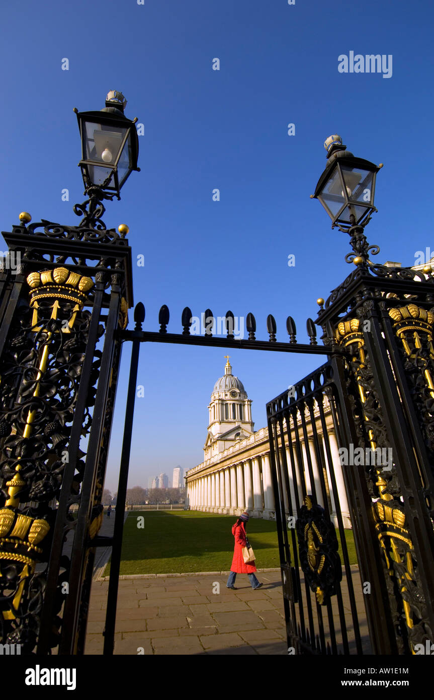 Cancello di ferro dettaglio e Royal Naval College di Greenwich SE10 London Regno Unito Foto Stock