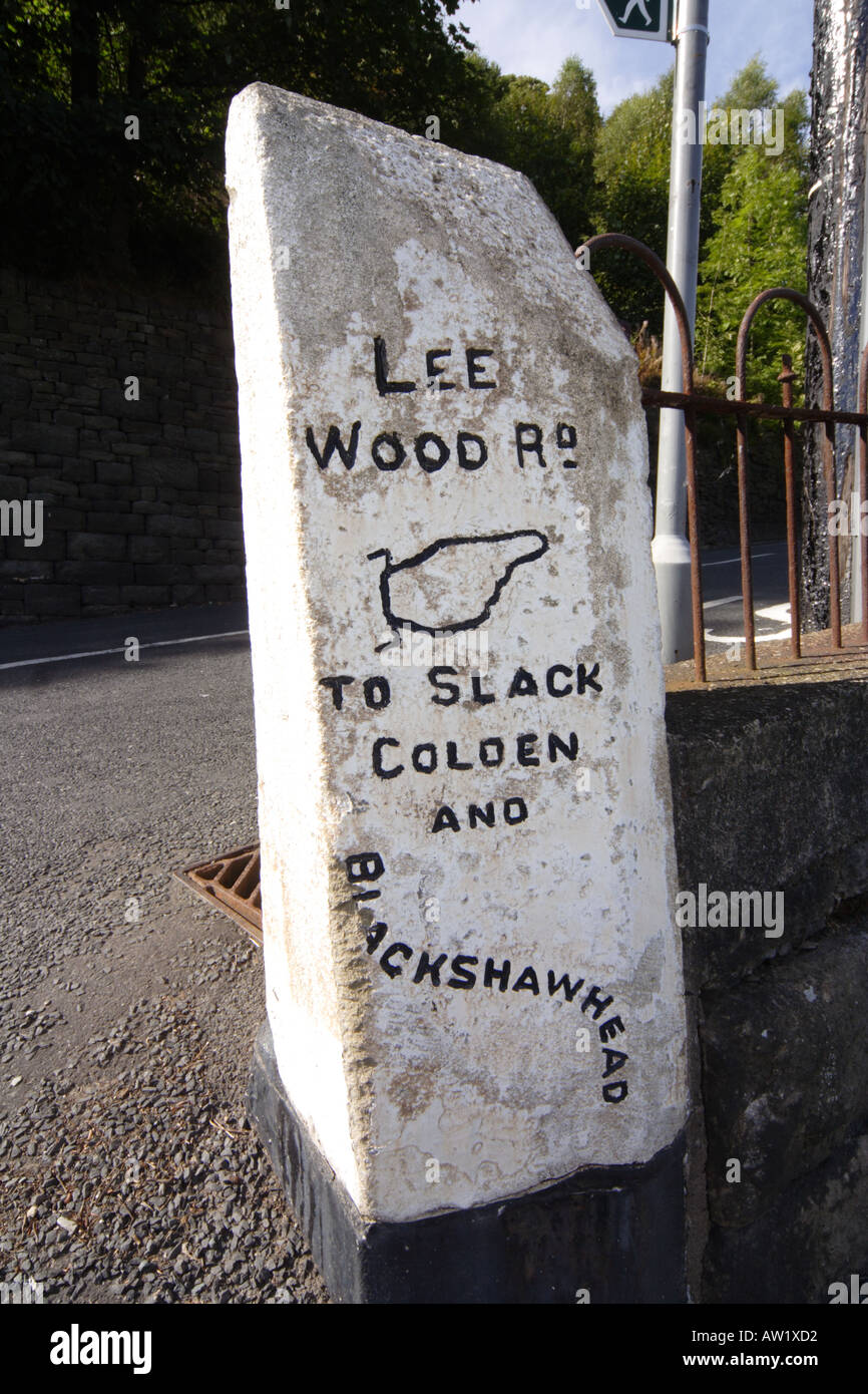 Strada storica segno al lasco e Colden Blackshawheath Yorkshire Regno Unito Foto Stock