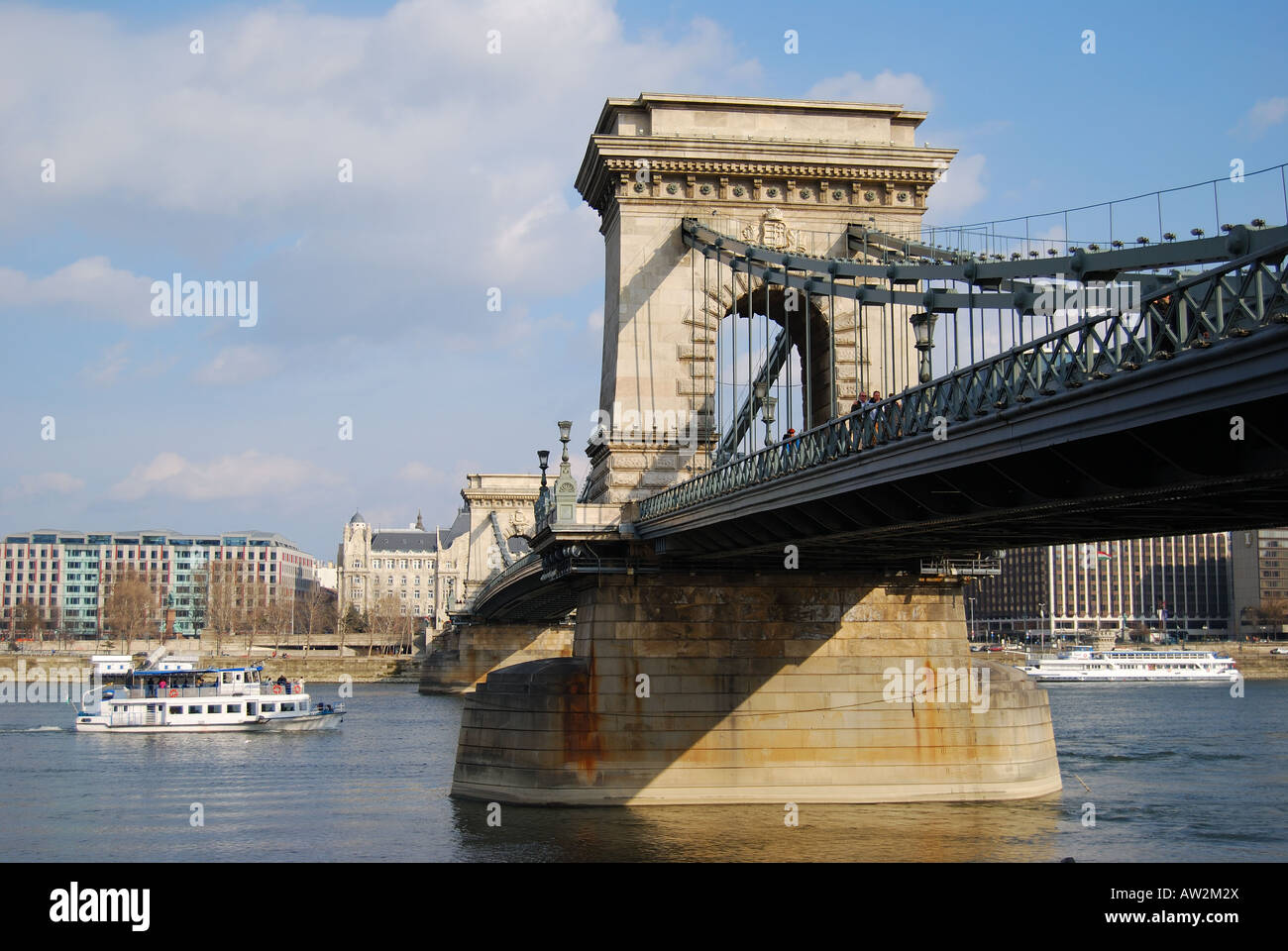 Il Ponte delle Catene, Buda, Budapest, Repubblica di Ungheria Foto Stock