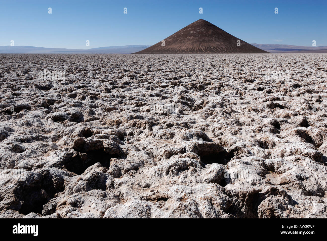 Cono de Arita, Salar de Arizaro, Tolar Grande, Provincia di Salta Argentina, Sud America Foto Stock