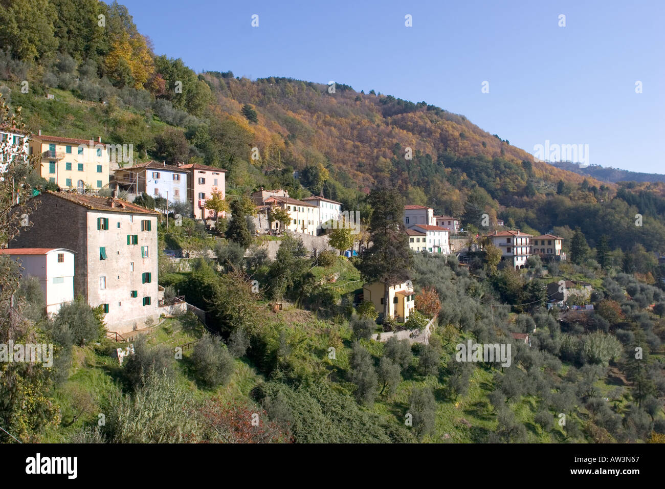 Borgo collinare, Toscana, Italia Foto Stock
