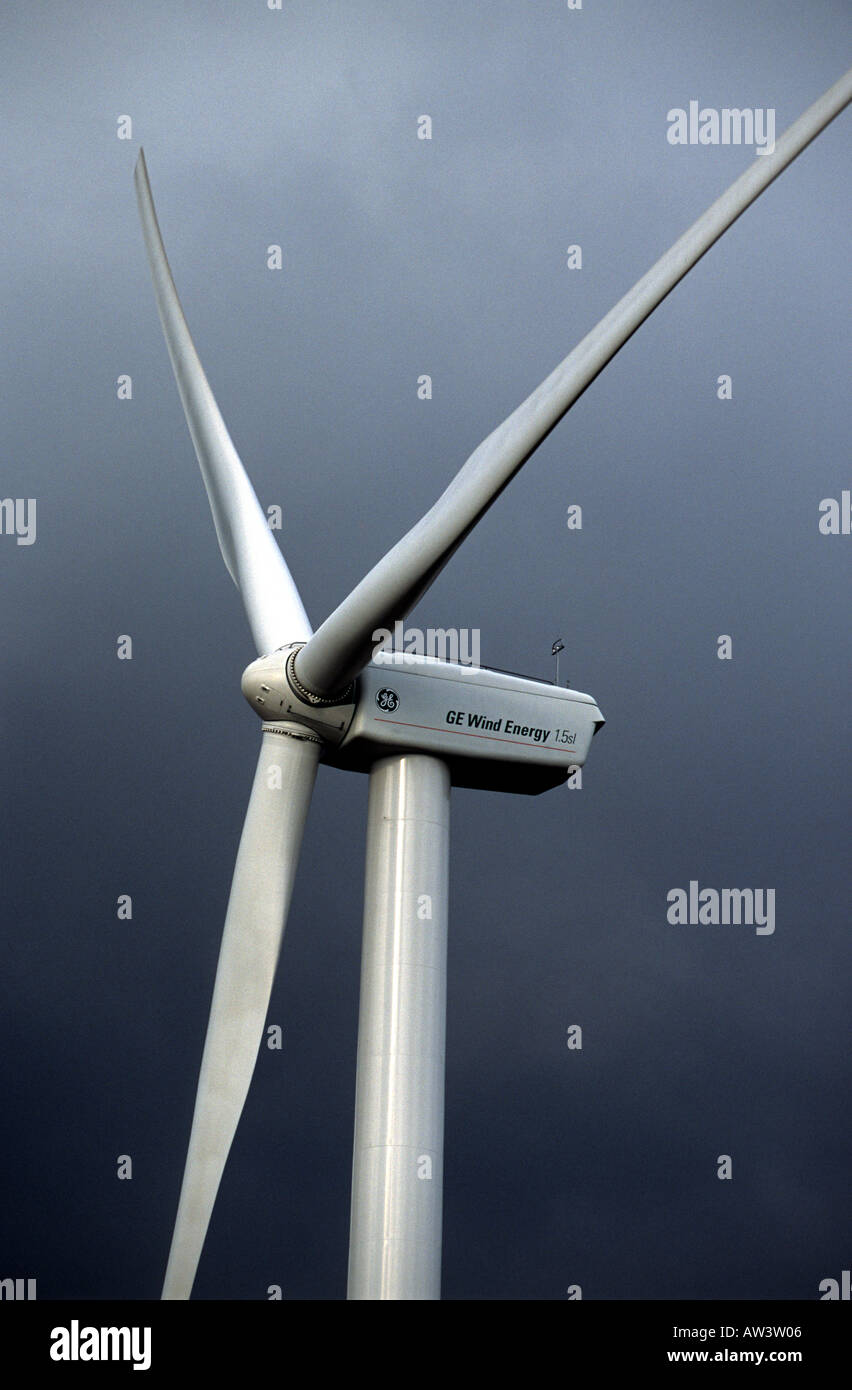 General Electric (GE) Turbina Eolica, Niederaussem vicino a Colonia, nella Renania settentrionale-Vestfalia (Germania). Foto Stock