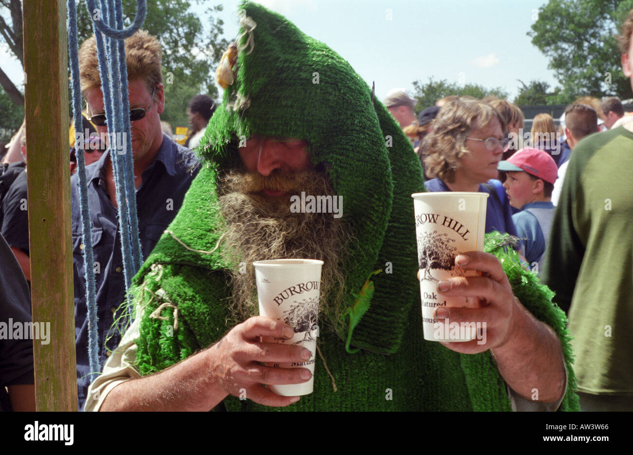 L'uomo diverte leggermente per molto a Glastonbury 1999 Foto Stock