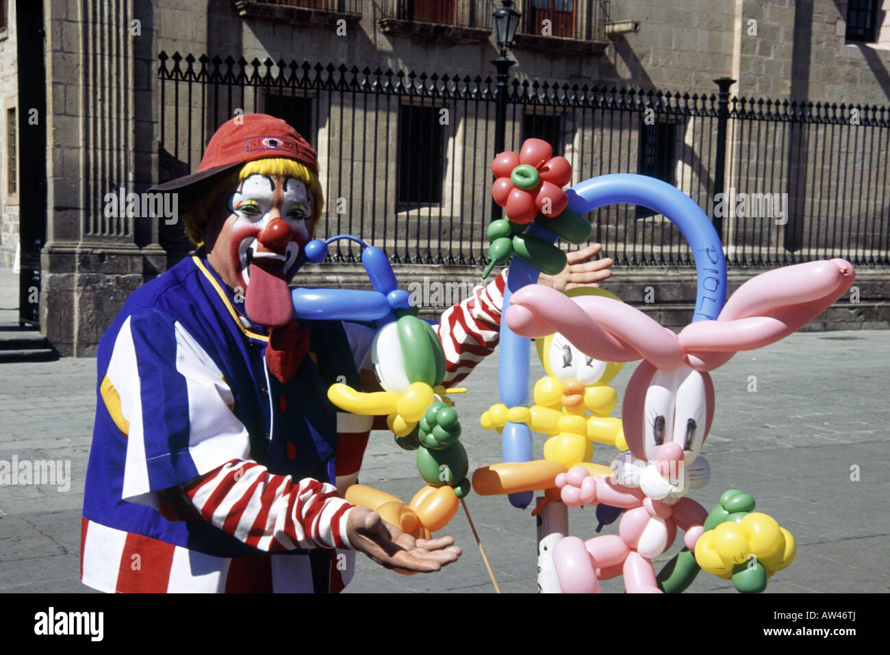 Piazza Zocalo Clown in costume con palloncini sagomati Entertainment Foto Stock