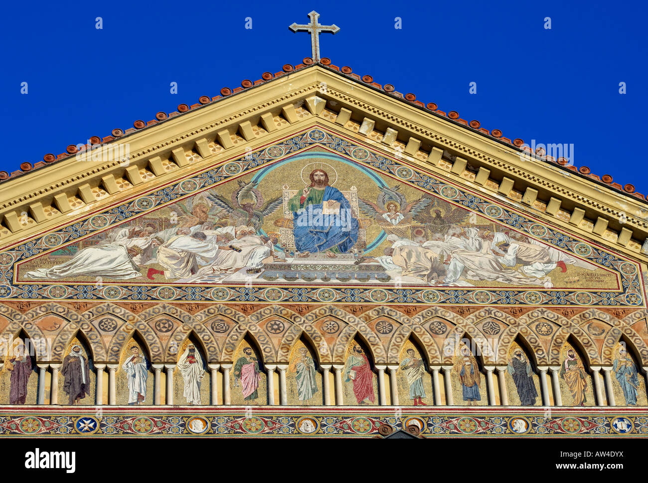 Costiera Amalfitana, particolare della cupola Amalfi Campania, Italia Foto Stock