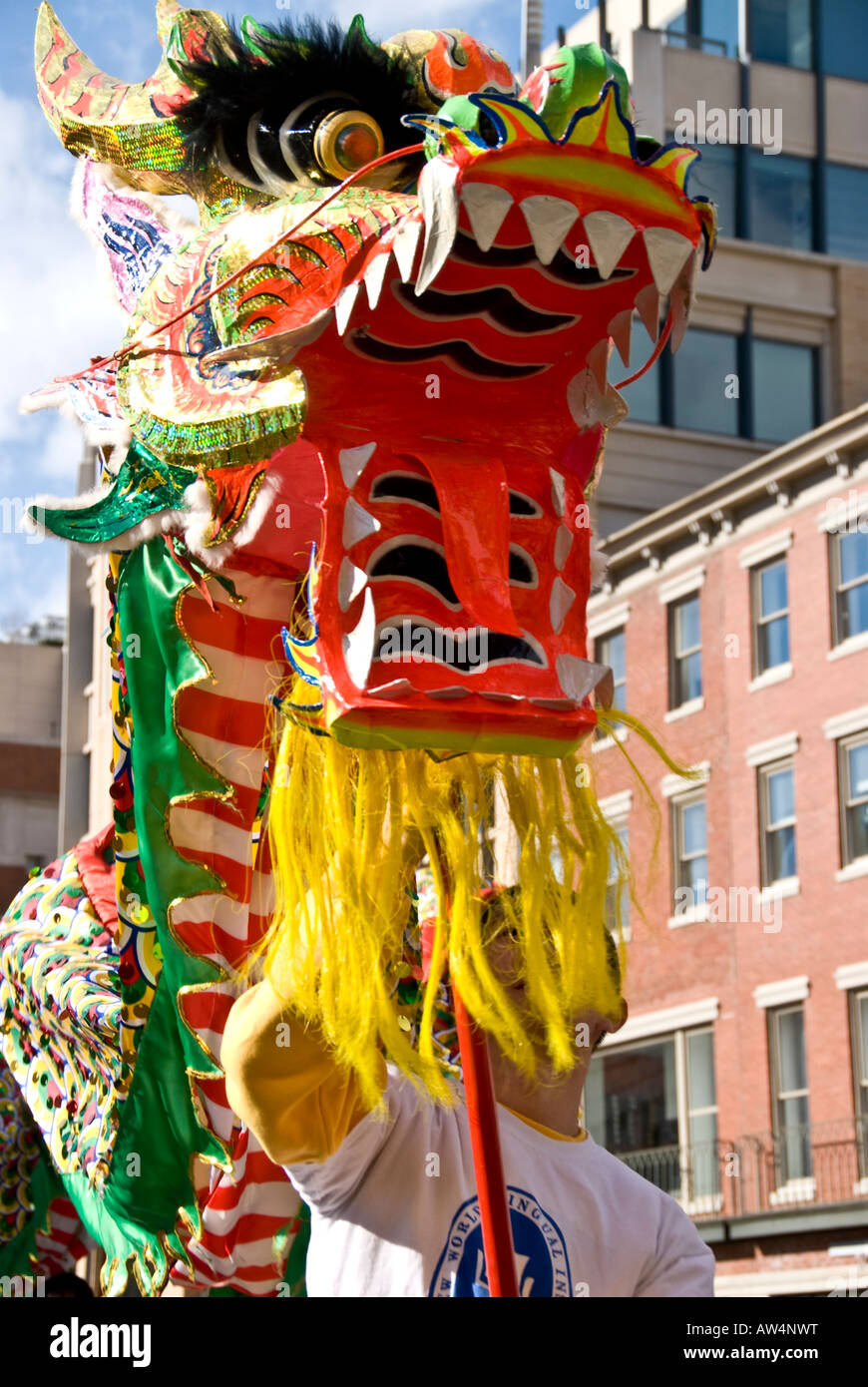 Dragon nel nuovo anno cinese sfilata nel centro cittadino di Washington DC a Chinatown Foto Stock