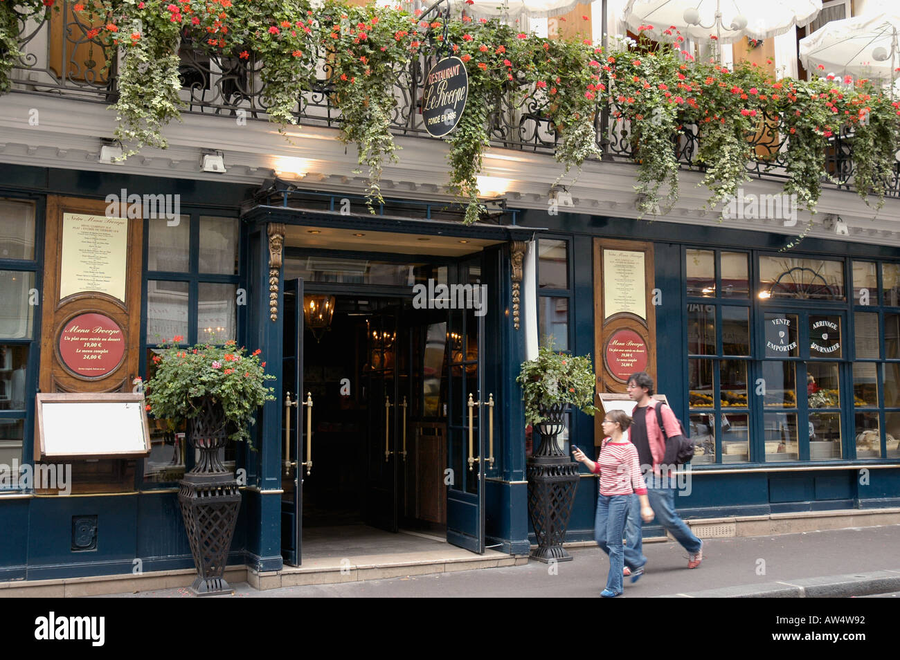 Il ristorante Le Procope St Germain des Pres Rue de l'Ancienne Comedie, Parigi, Francia Foto Stock