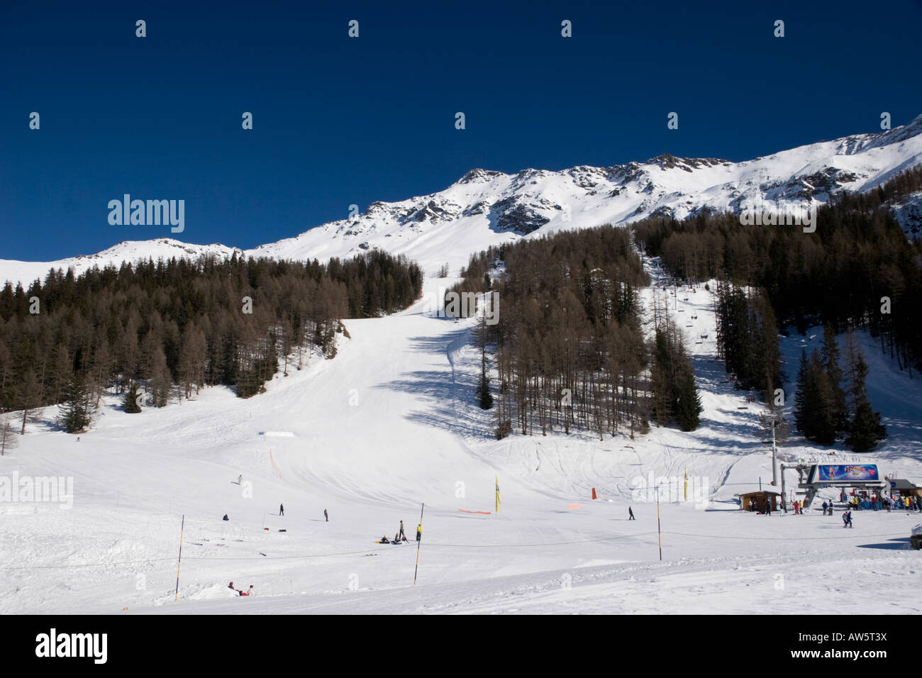 Piste e impianti di risalita di Sainte Foy Tarentaise valley Francia Foto Stock