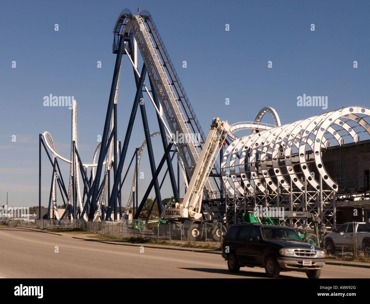 Costruzione delle montagne russe giganti a Hollywood Square a Myrtle Beach SC USA Foto Stock