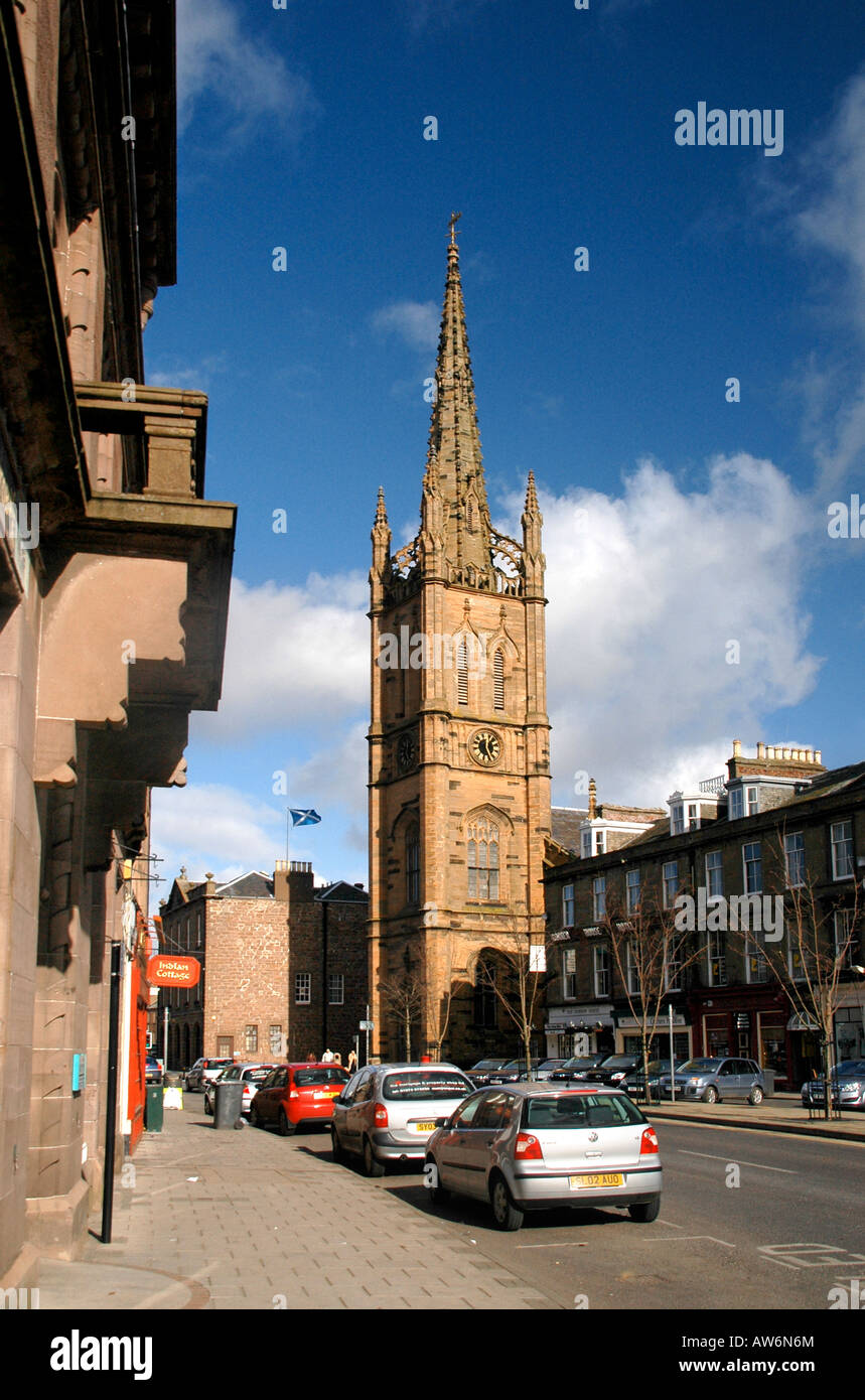 Montrose vecchia chiesa (vecchie e Sant'Andrea Chiesa) situato sulla strada alta della città e guardando a nord. Foto Stock