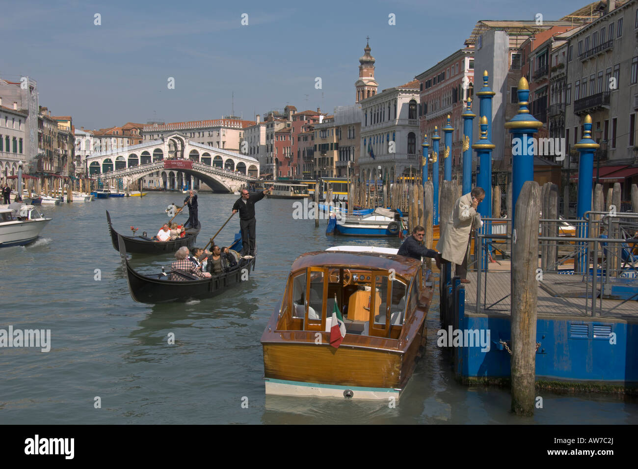 Ricerca di Canal Grande al Ponte di Rialto Venezia Italia Aprile 2007 Foto Stock