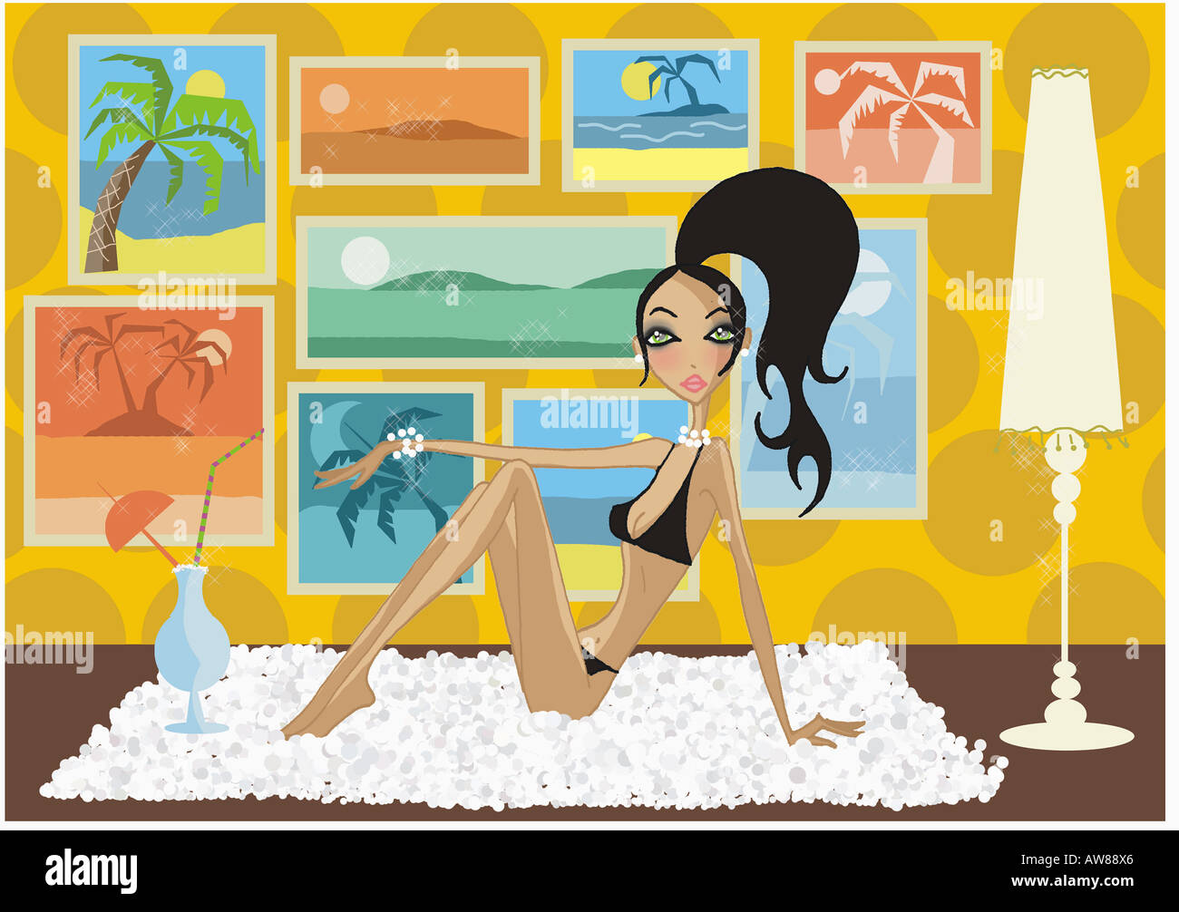 Donna in bikini sul pavimento con le scene di vacanza sulla sua parete Foto Stock