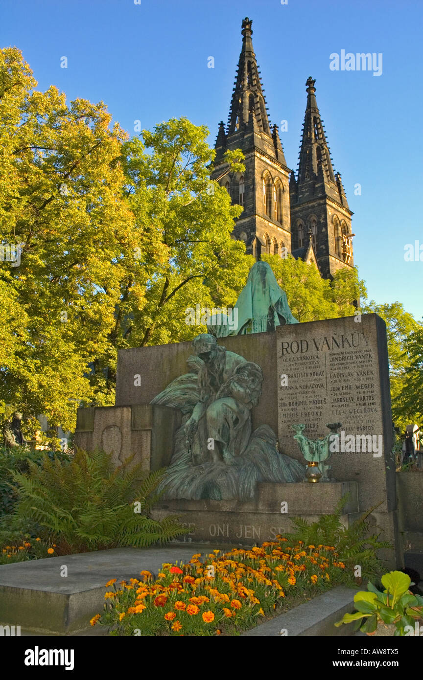 Cimitero di Vysehrad a Praga la capitale della Repubblica ceca UE Foto Stock