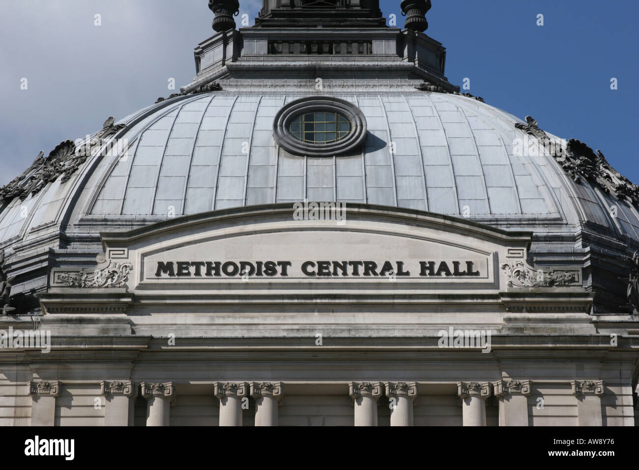 Dettagli architettonici del Methodist Central Hall di Westminster London Inghilterra England Foto Stock