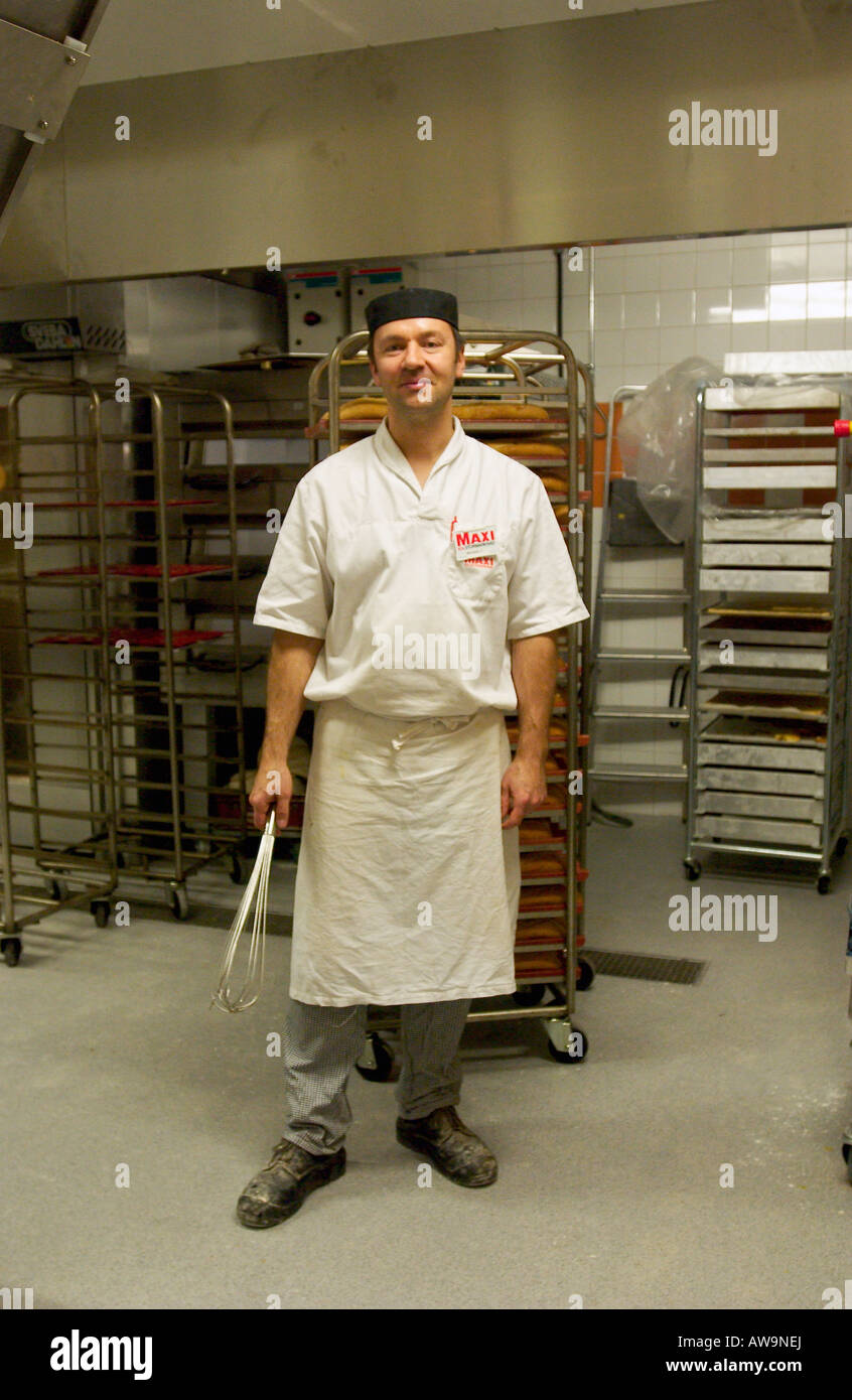 Michael Frestadius, pasticcerie e master baker in ICA Superstore fuori Stoccolma Foto Stock