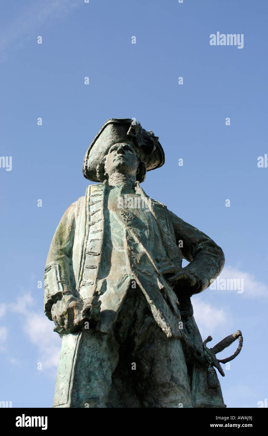 Statua di Ammiraglio Nelson, vice ammiraglio Horatio Nelson, Visconte Nelson, sulla parte superiore della colonna di Nelson, a Trafalgar Square a Londra Foto Stock