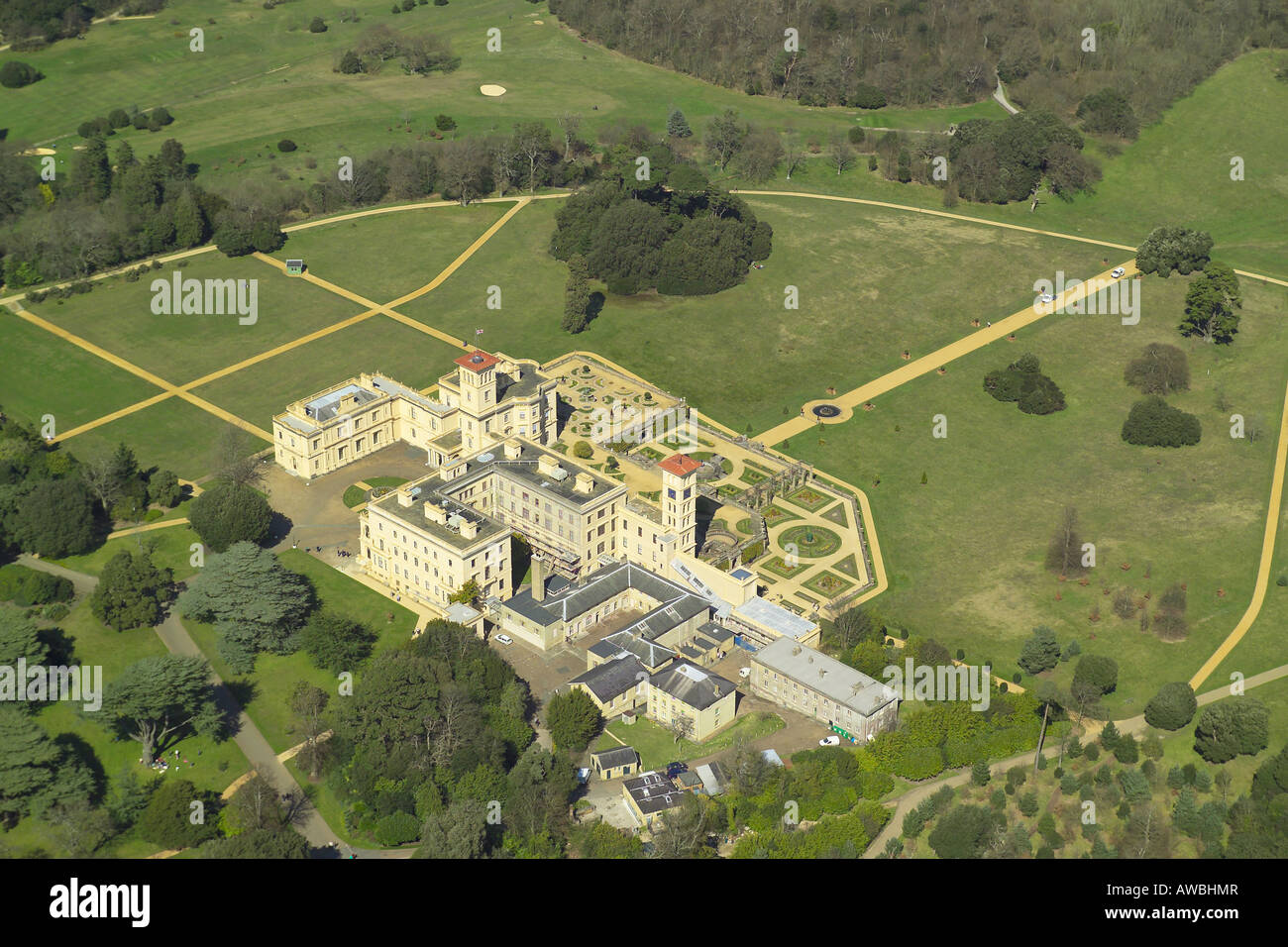 Vista aerea di Osborne House nell'Isola di Wight, che è l'ex residenza reale della regina Victoria Foto Stock