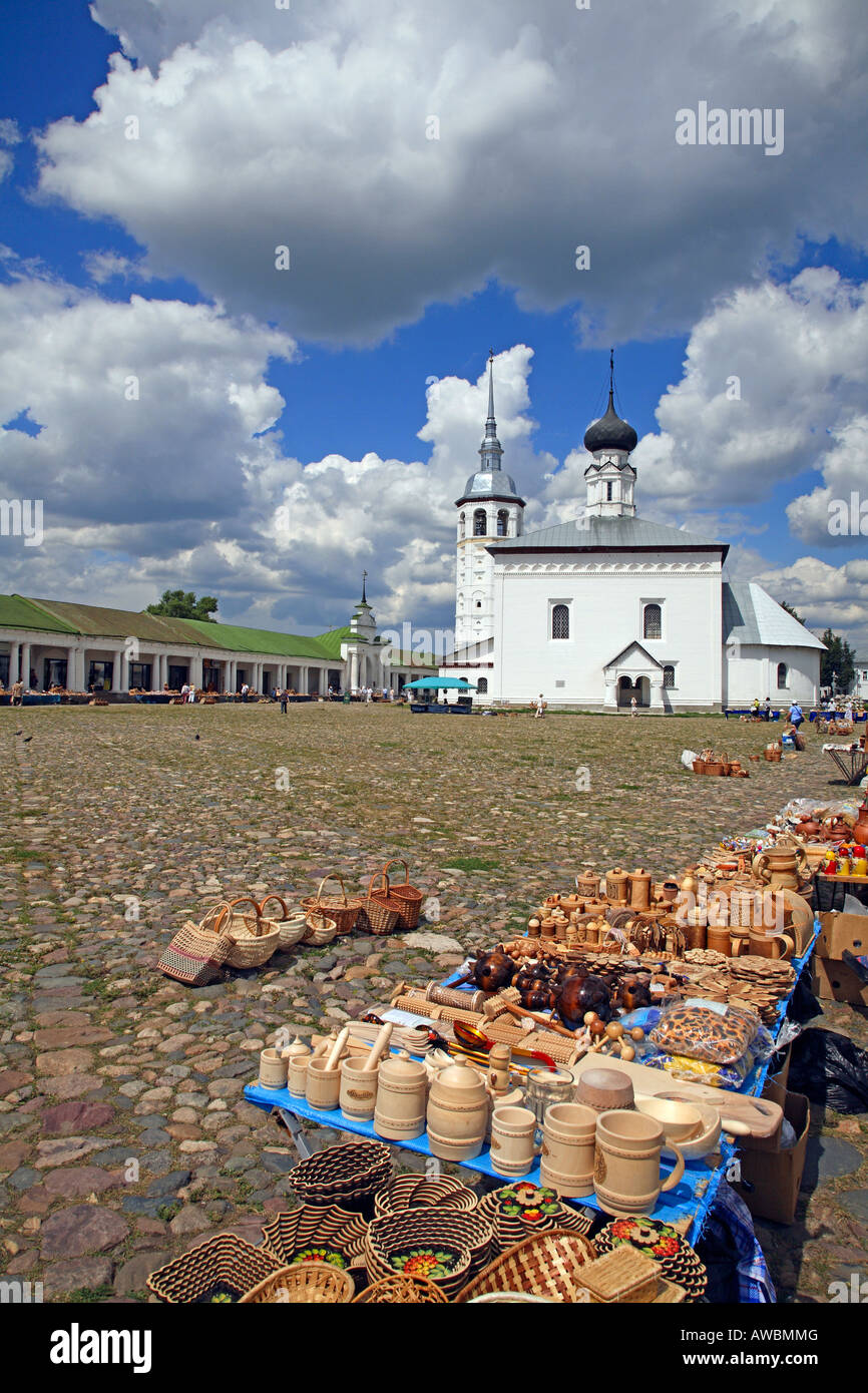 Russia, Suzdal, Town Square, luogo di mercato, Chiesa dell Icona della Madre di Dio di Kazan Foto Stock