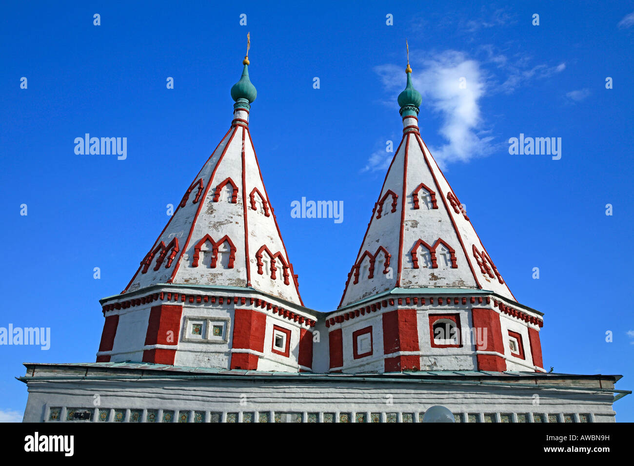 Russia, Suzdal, il Convento della Deposizione della Veste (Ryzopolozhensky convento), la Porta Santa Foto Stock