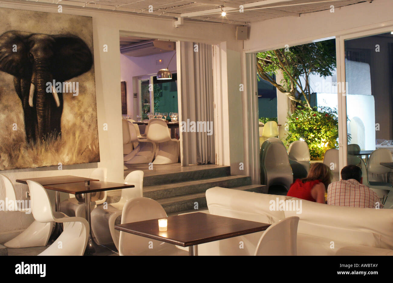 L'elefante Ristorante Plaza Iglesia San Rafael Ibiza Foto Stock