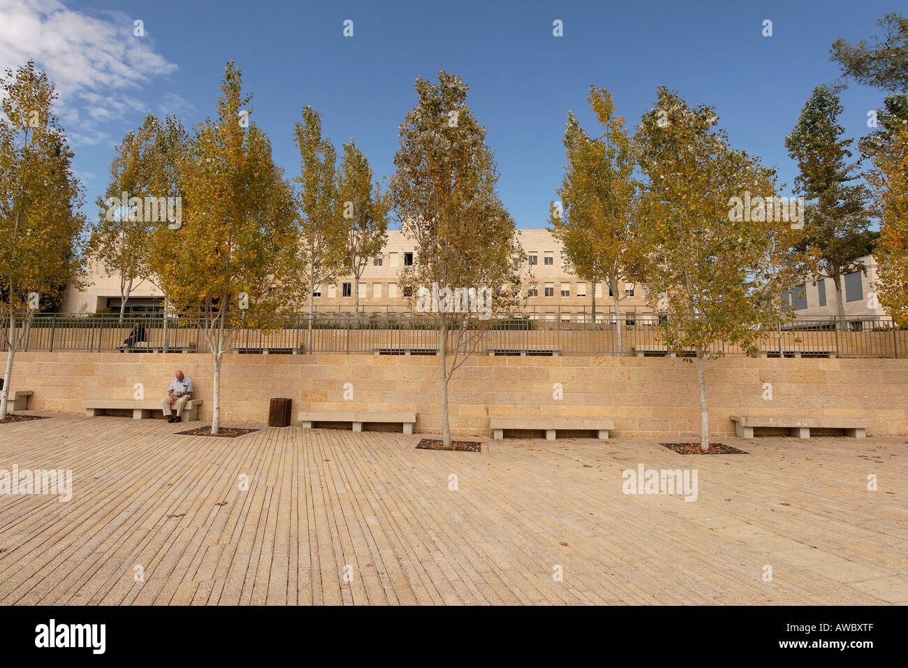 Gerusalemme Israele Yad Vashem Holocaust martiri ed eroi competente la piazza di fronte all'ingresso Foto Stock