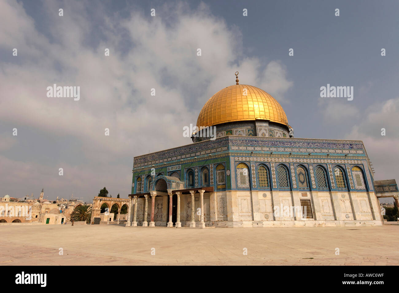 Gerusalemme Israele Città Vecchia La Cupola della roccia al Haram esh Sharif il nobile Santuario Foto Stock