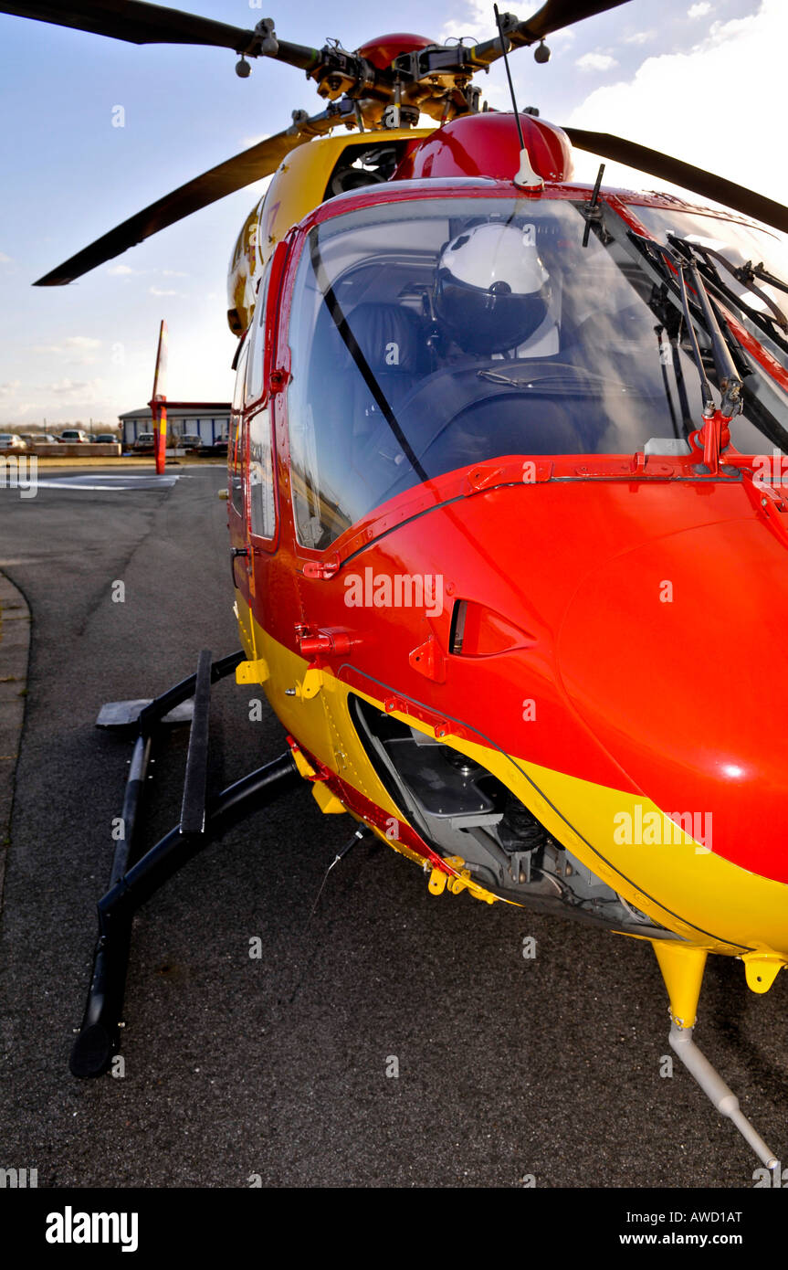 Eurocopter Medicopter BK 117, vista frontale Foto Stock