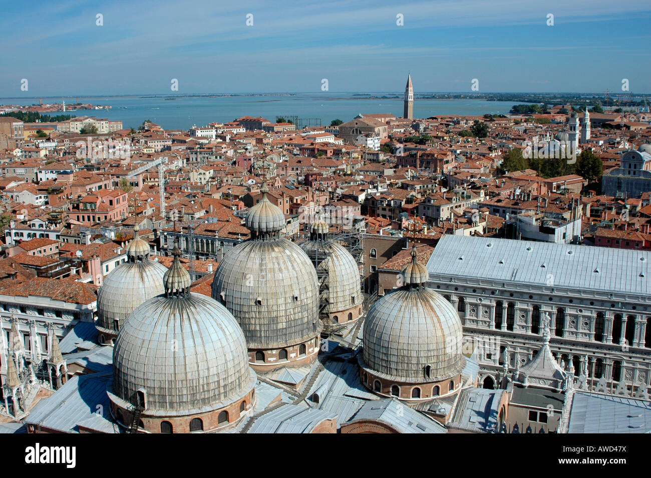 Vista dal campanile, la Basilica di San Marco, Piazza San Marco, Venezia, Veneto, Italia, Europa Foto Stock