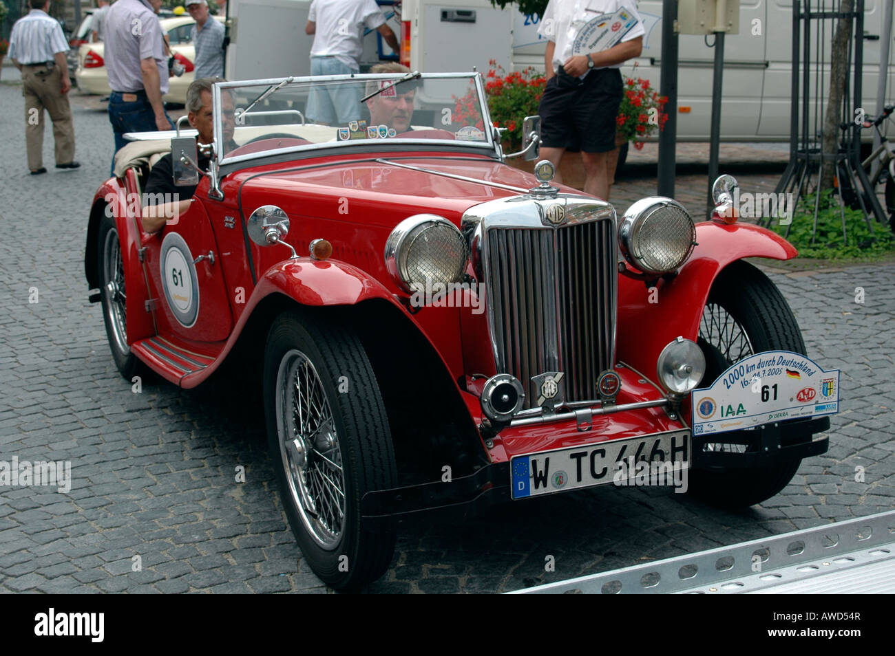 Vintage MG, vintage auto da rally, 2000 Km attraverso la Germania, Schwaebisch Gmuend, Baden Wuerttemberg, Germania, Europa Foto Stock