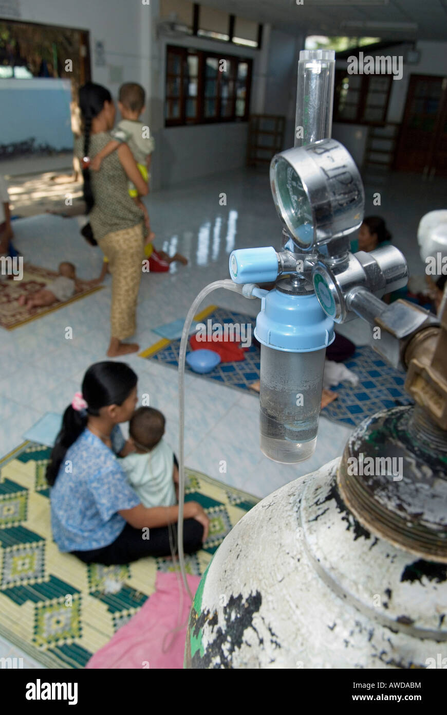Stazione pediatrico, Mae Tao Clinic per i profughi birmani, Maesot, Thailandia Foto Stock