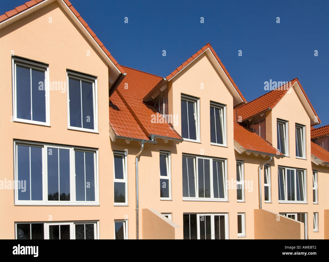 Casa Famiglia nuova moderna casa a schiera town house fila house edificio nuovo investimento iniziale Foto Stock